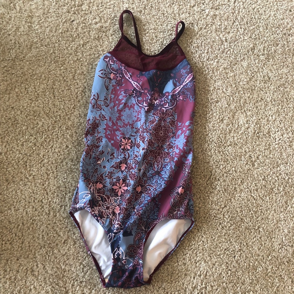 Eleve Leotard | M | Like New | Velvet Trim